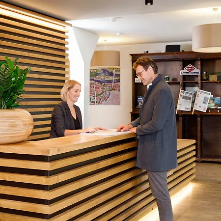 Hotel Am Peterstor Řezno