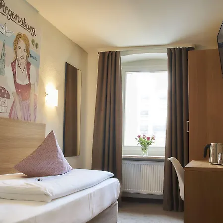 Hotel Am Peterstor Ratisbona