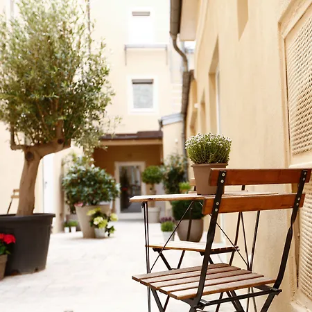 Hotel Am Peterstor 3*