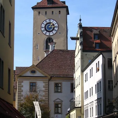 Am Peterstor 3* Regensburg
