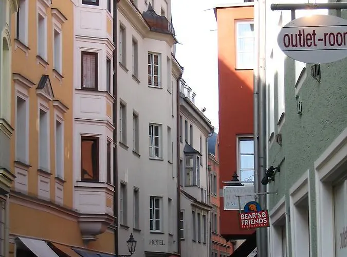 Am Peterstor 3*